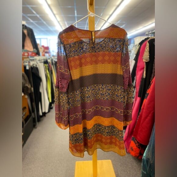 Ruff Hewn Large Multi Color Dress - Picture 4 of 4